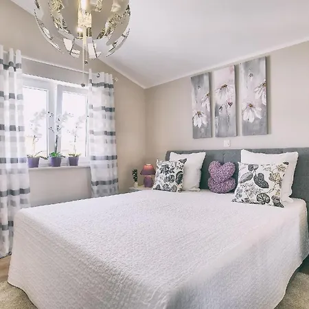 Holiday home Mit Privatpool Fuer 6 Personen Ca 150 M In Jadreski, Istrien Pula Und Umgebung Jadreski