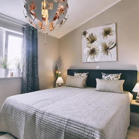 Holiday home Mit Privatpool Fuer 6 Personen Ca 150 M In Jadreski, Istrien Pula Und Umgebung Jadreski