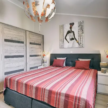 Holiday home Mit Privatpool Fuer 6 Personen Ca 150 M In Jadreski, Istrien Pula Und Umgebung *